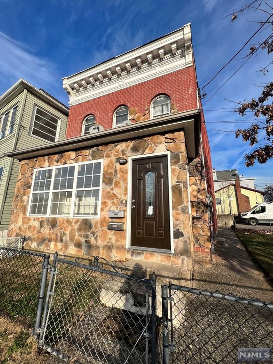 Beautiful and updated first floor apartment close proximity to mass transit, shopping centers and all major highways. Great for commuters with an easy access to NYC! This gorgeous apartment features a living room, dining area, kitchen, full bathroom 2 bedrooms and den/office. Backyard and off-street parking for your convenience. Tenant responsible for 1 moth real estate and 1.5 month security deposit. Tenant pays for utilities (gas and electric). Hardwood floors throughout, new kitchen and bathroom and much more!