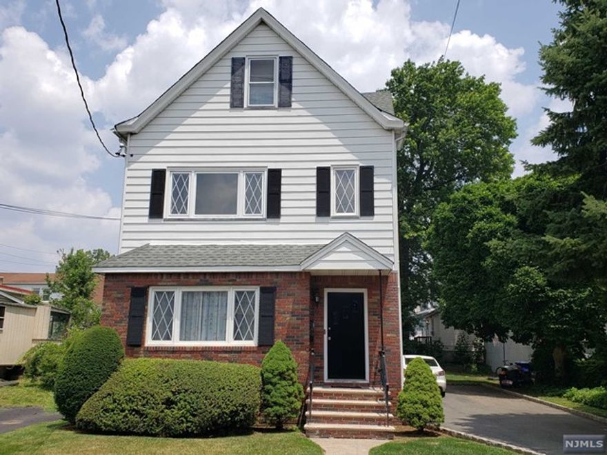 This clean, cozy & recently painted 3 bed apt is perfect for extended families or roommates & located on a quiet residential street in the hill section of Wallington. Convenient for NYC commuters, just one block walking distance to NYC bus stop (160). This bright & spacious unit offers LR, 3 BRM & eat-in KIT W/refrigerator & dishwasher. Laundry is in the basement, washer/dryer included. No smoking. The landlord will consider a cat or well-trained, small dog no bigger then 15 pounds & must be approved by the landlord on a case by case basis. Use of yard & driveway parking for 2 cars (tandem). Small storage in the basement (storing of electrical bikes or scooters is not permitted), separate heat, electric, cold & hot water. Requirements: RENTSPREE application, employment verification, references, proof of ability to pay rent, credit check (minimum 700 FICO score is required), interview, 1.5 month security & 1 month broker's fee. Don't wait, set up your appointment today!