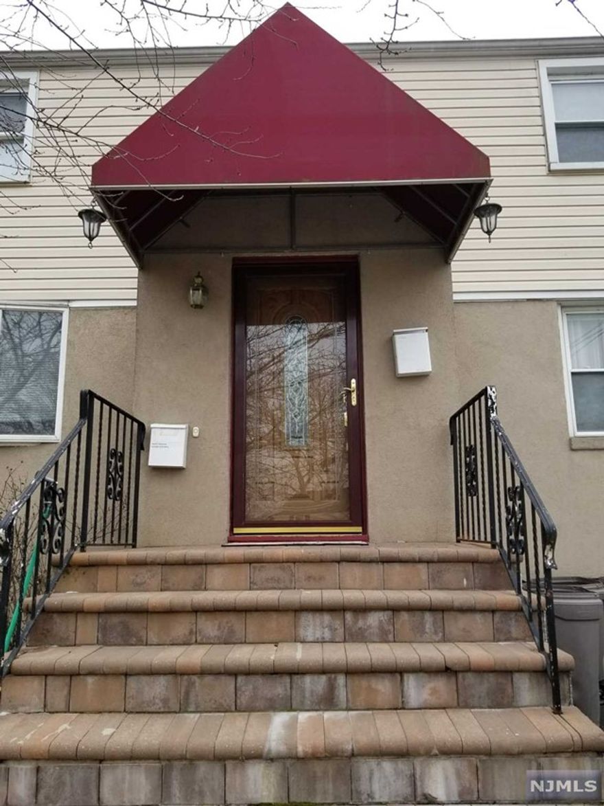 This 2-bedroom apartment is located on a cul-de-sac. Beautiful dark hardwood floors. Open floor living room & dining area with modern kitchen with granite counters. Beautiful full bathroom. Street Parking. Tenant pays for their utlities. Close to major highways, NYC transportation and shopping. Good Credit & Interview Required. NO PETS & NO SMOKING.