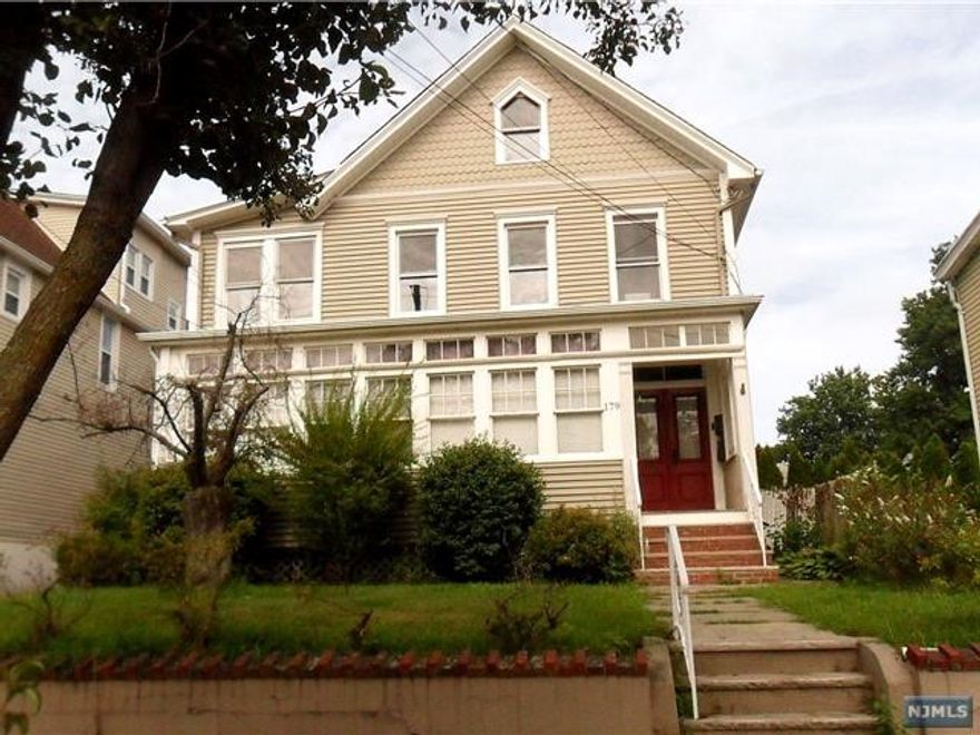 Freshly painted 3 bedroom apartment in a great location, just blocks from the Rutherford train station. Nearby restaurants and other attractions are within walking distance as well. The second floor has 2 bedrooms with the third bedroom located on the 3rd as well as an office. 1 off street parking space. Laundry In Unit. NYC View.