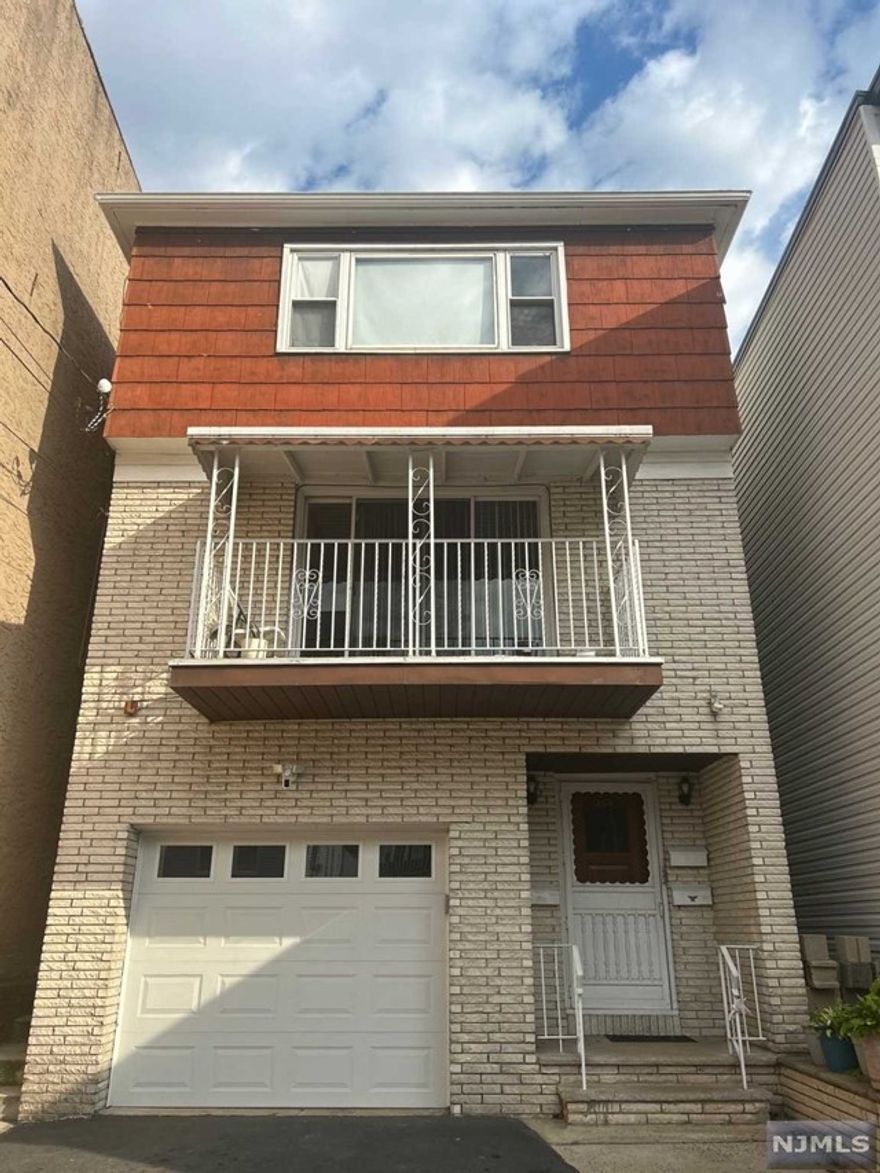 Beautiful renovated cozy one bedroom steps away from NYC transportation. All new stainless steel appliances. MUST SEE ! Move in ready. One parking space included. DUE AT LEASE SIGNING: 1ST Month Rent, 1.5- Month Security. 1 Month Broker Fee.
