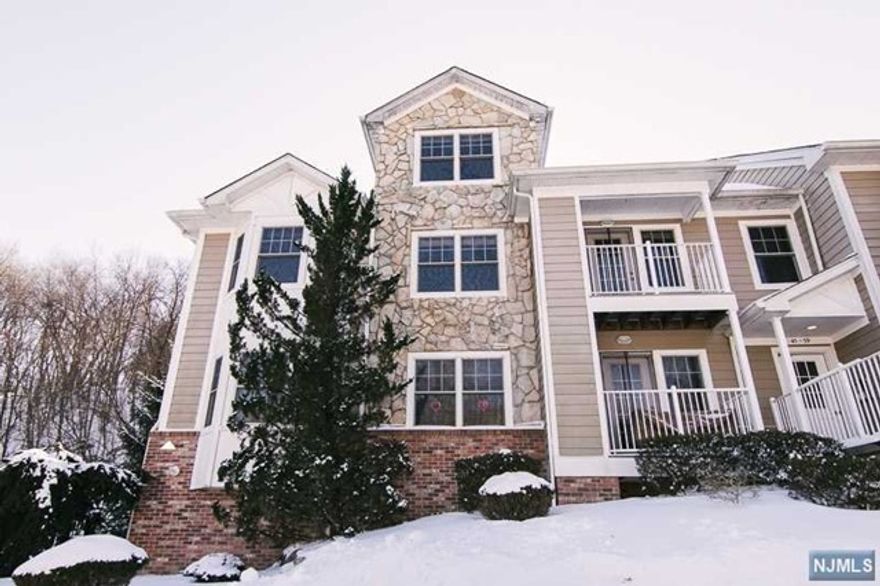 Welcome Home to Rocky Hill! This 2 floor sun-drenched 2 Bedroom 2 Full Bath end unit Townhouse has all you need and more! Walk in to your well-lit living room complete with vaulted ceilings. Adorable Kitchen and dining area with updated backsplash. The first floor is complete with a bedroom with large walk-in closet and a full bathroom. On the second floor you will find, another spacious bedroom with walk-in closet, full bath and laundry! Central air, all appliances included, 2 parking spaces, lots of space for entertaining - close to shopping, transportation and schools! Don't miss out on this beautiful unit!