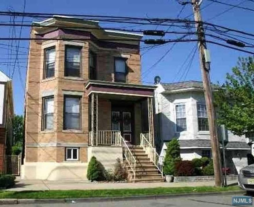 Discover a rare 2-family Brownstone in the heart of Secaucus, offering an updated 3-bed, 1-bath unit. Recently updated with light fixtures, kitchen cabinets, and laminate wood flooring. Enjoy an inviting eat-in kitchen with a deck leading to the backyard. In-unit laundry, ample street parking, and easy access to NYC and shopping. Credit check required(Inside Credit OR NTN Preferred)