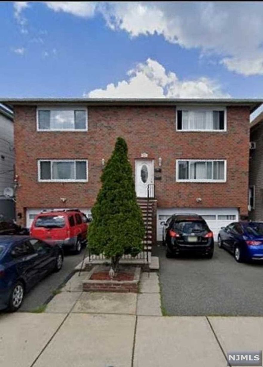 Get it before it's gone! 2 Bedroom, 1 Full BTH Apartment with Parking! Heat & Hot Water included. Tenant pays Cooking Gas and Electric. Bus to NYC steps away. Sept 1st Move in. Contact listing agent for showings