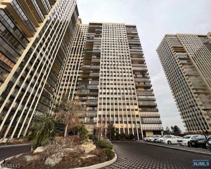 his beautifully renovated 2BR/2BTH Condo in a luxury high-rise has breathtaking sunset views from its terrace. New modern kitchen with new appliances, new bathrooms, and flooring. The master bedroom has a custom bathroom and abundant space in the walk-in closet. Winston Tower is a full-service building with plenty of amenities including, cable TV, wifi, outdoor pool and tennis courts, playground, recreation room/sky loft, basketball, fitness center, library, and gameroom, as well as 24hr concierge & security. Indoor parking $70 for 1 car and $125 for 2 car tandem. Winston Towers is conveniently located near shopping, restaurants, busses, and public transportation to and from NYC.