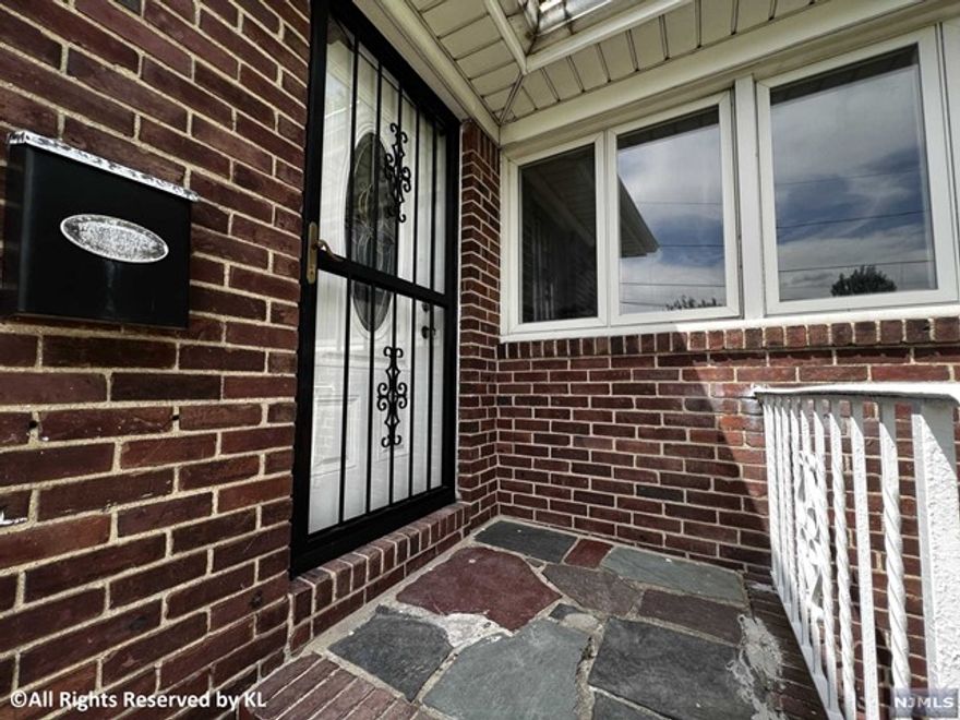 Updated ranch house with open living space, large modern eat-in Kitchen with stainless steel appliances; 3 bedrooms and full bathroom on first floor; ground level with extra bedroom and full bath with Jacuzzi and shower. Tenant responsible for all utilities and lawn & yard maintenance. Dues from tenant: 1.5 months deposit; 1st month rent; 1 Month real estate commission *** No Pets!! ***