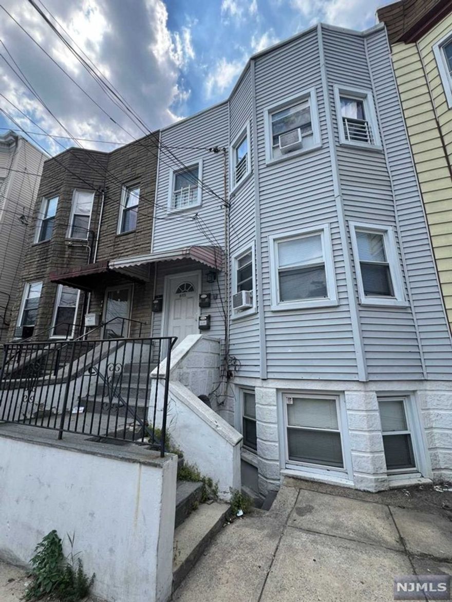 Cozy and well-maintained ground-level apartment located in the lovely town of West New York. The apartment is conveniently located close to all amenities and offers easy access to transportation to NYC or other commuting options. The apartment features a private entrance, a small living room/dining area with an attached kitchen, a full bathroom, and a bedroom. All utilities are separate. Pets of any kind and smoking are strictly prohibited inside the apartment. A credit check and an interview are required. This apartment is in high demand, so please contact us today to schedule a private tour.