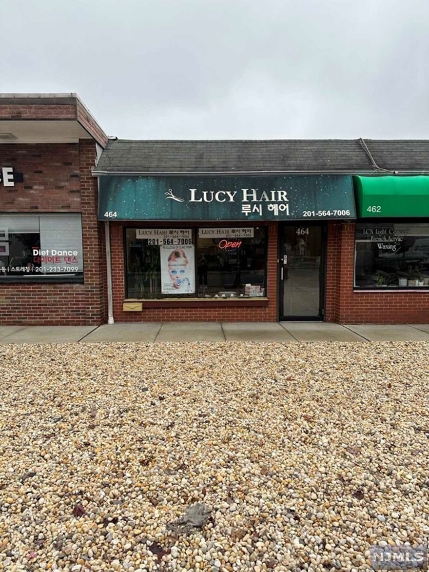 Well-established hair shop business at the heart of Norwood on Livingston St. With daily traffic nonstop and other successful businesses as the neighbors, this business is at a lucrative situation currently. Low rent, option to review, and ample parking all perks of the business. Loyal customers are in place and newcomers are constant with the amount of exposure the shop provides.