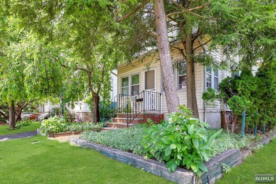 This Charming rental is walking distance to Tenafly's award-winning school district, the express bus to NYC, houses of worship, the center of town with shopping, restaurants and so much more! Recently renovated! Enjoy the main level with beautiful hardwood floors, sun-drenched rooms, enclosed front porch, generous sized living & dining rooms, the eat-in kitchen walk out to the beautifully landscaped backyard, featuring a Trex deck ideal for entertaining and summer barbecues! Ten minutes to the GW-bridge to Manhattan and all major highways! A must see!!