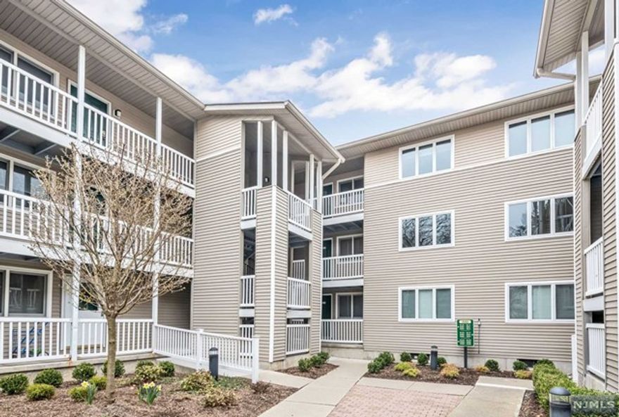 Commuters Delight! Orchard Park is a small enclave of nicely crafted condos in a sought-after location. This second-floor unit features gleaming hardwood floors, new kitchen with granite counters and stainless-steel appliances new carpeting, two updated bathrooms, two generous sized bedrooms, balcony and has been freshly painted. Washer dryer in unit and 10 x 10 storage space in basement. Ample storage space and one parking spot included. Make it yours today!