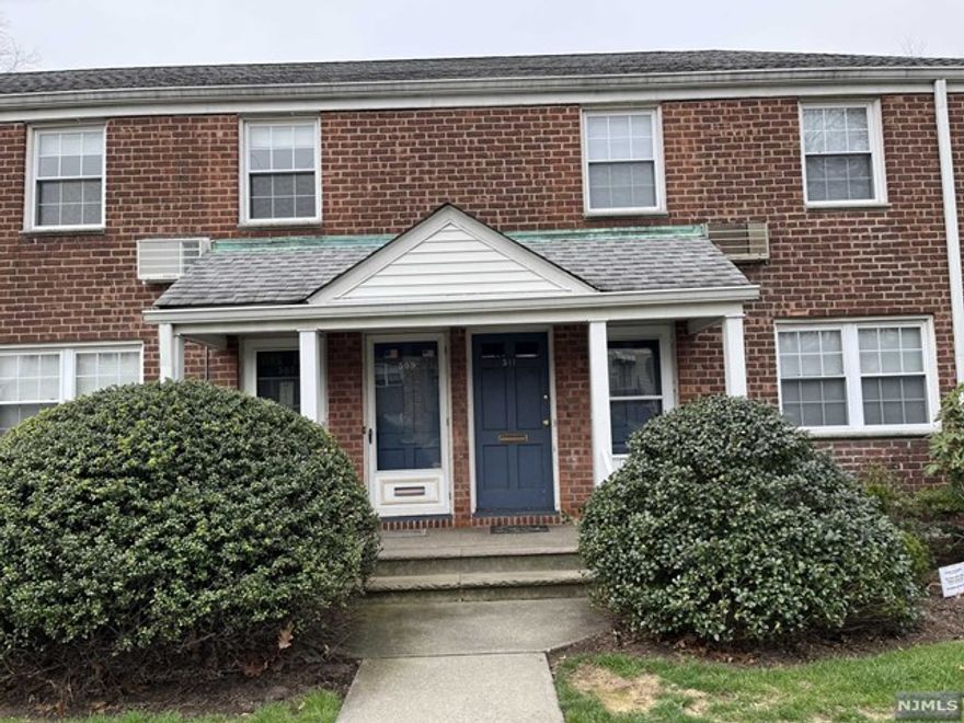 Spacious 1 bedroom condo on 2nd floor. Needs updating. Great for contractor/investor. Heat/HW included. 1 off street parking space. Coin-op laundry. NY bus at door. 2 blocks to Memorial park with ball fields, running/walking track, playgrounds, picnic area, tennis.
