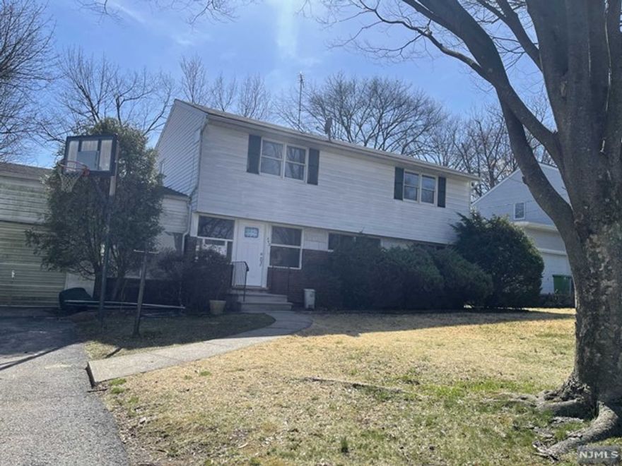 Very Specious Newly Renovated Colonial Available For Rent On A Quiet Street Of The East Side Of Paramus. Open Feeling Throughout With Large 4 Bedrooms And Possibly A 5th One On The First Floor. 2 Full Baths, A Lot Of Closet Space and Great Big Fenced Yard. Close to NYC, Transportation, Shopping. Tenant is Responsible For First $200 Of Each Repair, Lawn Maintenance And Snow Removal.