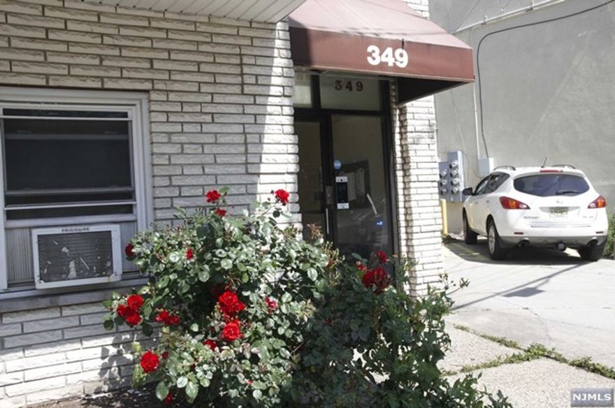 RARE FIND 5 FAMILY APT BUILDING(BUILT IN 1980'S) IN BERGEN COUNTY. EXCELLENT OPPORTUNITY FOR INVESTMENT AT VERY CONVENIENT LOCATION.5 APARTMENTS WITH 8 PARKING & LAUNDRY. WALKING DISTANCE TO EDGEWATER RIVER ROAD.NYC BUS RIGHT IN FRONT OF THE BUILDING.SEPARATE UTILITES (G&E)FOR ALL APTS. PROPERTY IS TO BE SOLD IN'AS-IS' CONDITION. CALL LA FOR INCOME/EXPENSE STATEMENT.SIX PERCENT CAP BASED ON INCOME AND EXPENSES WITH GREAT POTENTIAL. ZONING APARTMENTS 4C.