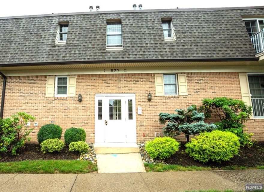 Welcome to your new home! This delightful 1 bedroom condo in Berkley Village offers the perfect blend of comfort and convenience.Featuring spacious living area,balcony,washer and dryer in unit,2 designated parking spots,additional storage area in basement.Building amenities include tennis court,pool and close proximity to shopping/restaurants.Utilities are separate.This unit is been sold AS IS offering a great opportunity to personalize and make it your own.