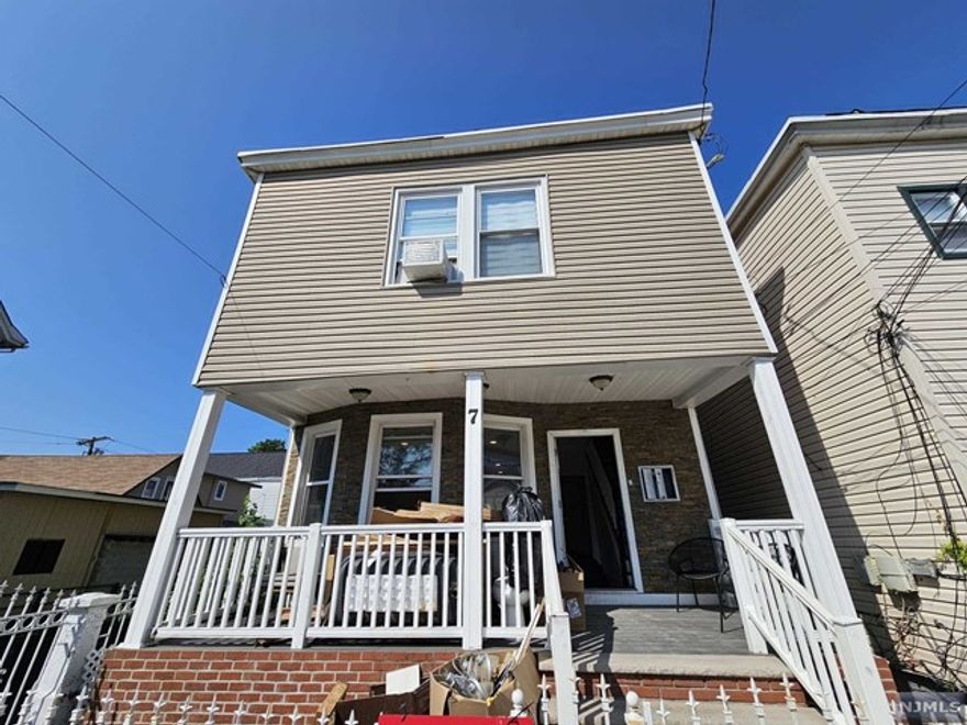 Welcome to your ideal starter home! This delightful property features 2 bedrooms and 1 bathroom, offering a cozy living room and a charming eat-in kitchen. The basement provides ample storage space, allowing you to organize and personalize it to suit your needs. Step outside to discover the added bonus of a shared backyard, perfect for relaxation, entertaining, and outdoor enjoyment. This feature makes it an inviting space for everyone to unwind and create wonderful memories. Don't miss out on this wonderful opportunity to call this place your home sweet home! Schedule a viewing today and explore the unique attributes of this property.