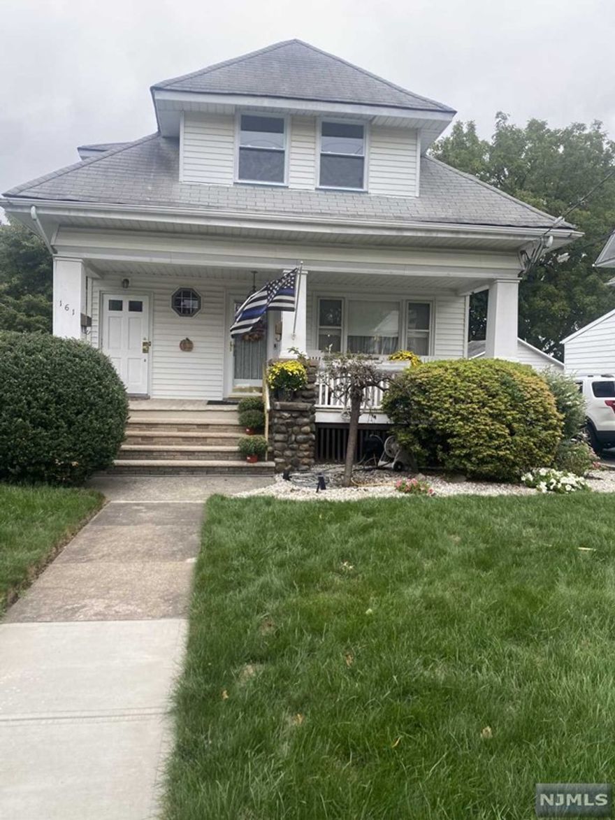 Don't miss out on this Lovely updated 1 bedroom/2nd floor apartment on a quiet street in Hawthorne. This home features a completely renovated bathroom, new carpets throughout, freshly painted walls, new tile and countertop in the spacious eat in kitchen, living room with large closet, and a nice size bedroom with walk in closet. In addition, there is also tons of storage and hookups are available for tenant to bring a washer/dryer. No pets please. Landlord will provide lawn maintanance and snoow removal as well as cover the water bill.