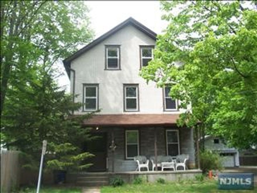 FIRST FLOOR APT IN 3 FAMILY WITH EAT IN KITCHEN, 1.5 BATH, FPLC, FRONT & REAR ENTRANCE, PARKING FOR 2 CARS, HARDWOOD FLOORS, NEWER WINDOWS, SEP UTILITIES, TENANT PAYS GAS, ELECTRIC & WATER. COIN LAUNDRY IN BSMT, CREDIT REPORT REQUIRED WITH LEASE APP. TENANT RESPONSIBLE FOR SNOW REMOVAL OF FRONT STEPS & SHORT SIDEWALK ONLY. DUE AT LEASE SIGNING- 1 MONTHS RENT, 1.5 MONTHS SECURITY, 1 MONTHS FEE. NO SMOKING IN UNIT & NO PETS.