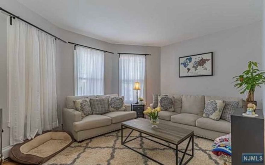 One floor living. Sunny 1st floor 2 bedrooms apartment in Wallington. 2nd bedroom is suitable for office. Central Air, Laundry in Unit. Nice oversized deck. Shared usage of backyard and deck. No pets. No smoking. No steps. Street parking only. Available for immediate occupancy. Conveniently located close to transportation and shopping.