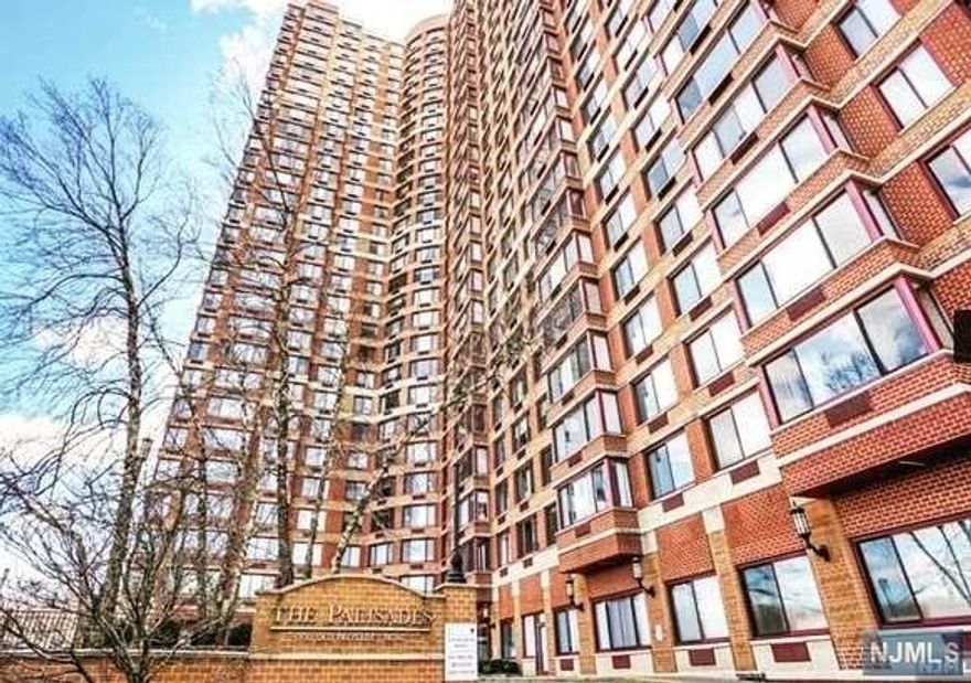 Welcome to this beautiful apartment with spectaculars view of New Southeast NYC. Spacious floor plan features a nice and spacious living room and dining room. Large primary bedroom with full bathroom and two walk-in closets. Second bedroom offers great space. The Palisades is a desirable luxury condominium with 24H concierge and security service, valet parking, outdoor pool and BBQ area, fitness center, community and conference rooms, children play area, in house deli store and cafe. Easy commute to NYC with close proximity to the center of the town filled with variety of restaurants, shopping and more. The rent includes two indoor parking spaces. Make this your new home. LANDLORD WILL PAY REAL ESTATE FEE include 2 parking spaces.