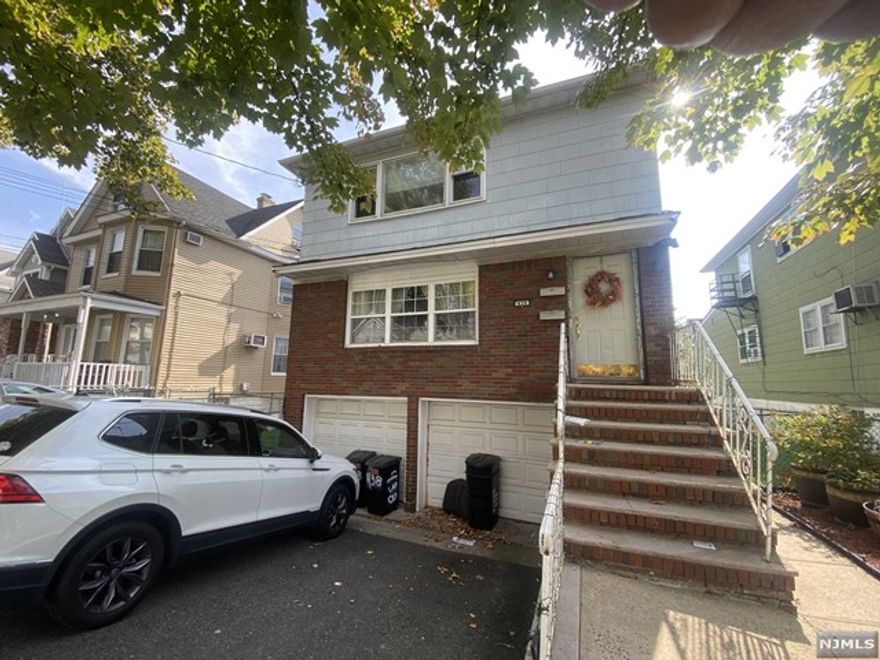 2nd-floor 3-bedroom apartment with Hardwood floors throughout. It features a living room, dining room, kitchen with a dishwasher, and full bath. 1.5 month security required. No pets of any kind are allowed. No smoking of any kind is permitted in the unit or on-premises. Tenant supplies own utilities & heat. Landlord pays for water only. Landlord requires a rental application, a full credit check, and proof of ability to pay.