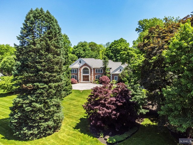 Property for Sale at 154 E Saddle River Road, Saddle River, New Jersey - Bedrooms: 5 
Bathrooms: 5 
Rooms: 14  - $2,750,000