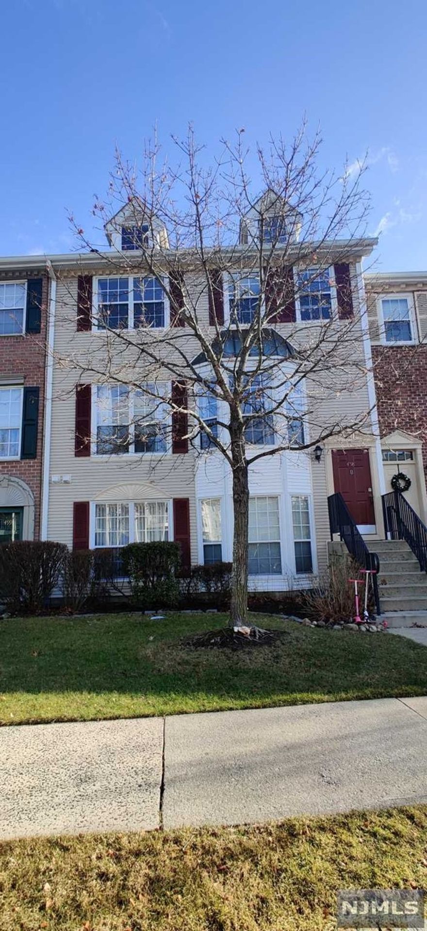 We will be having Highest & Best by Wednesday, 12/22 noon Townhouse Located in Society Hill - 2 Bedrooms & 2 1/2 Bathrooms - 1st floor features an Open Floor Plan. The large Eat-in Kitchen has quartz counter tops, tile backsplash, tile floors & all New Samsung Kitchen Appliances. The Living Room & Dining Room are very spacious. The Powder Room has been renovated. The 2nd floor has all new plank flooring. The Master Bedroom has 2 closets, a renovated full bathroom w/ tiled shower, new vanity, sink, mirror & tile flooring. The 2nd large bedroom has a spacious closet. There is a 2nd Full Bathroom that has been updated & tiled as well as a Washer & Dryer on this floor. Nest thermostat & Ring doorbell. Society Hills has Pool, Club House & Tennis Courts. Pets are welcome in this complex so bring your dog or cat. One assigned parking space & lots of visitors parking. Close to Schools, Shopping, Transportation and County Parks. Mahwah has great schools & low taxes.