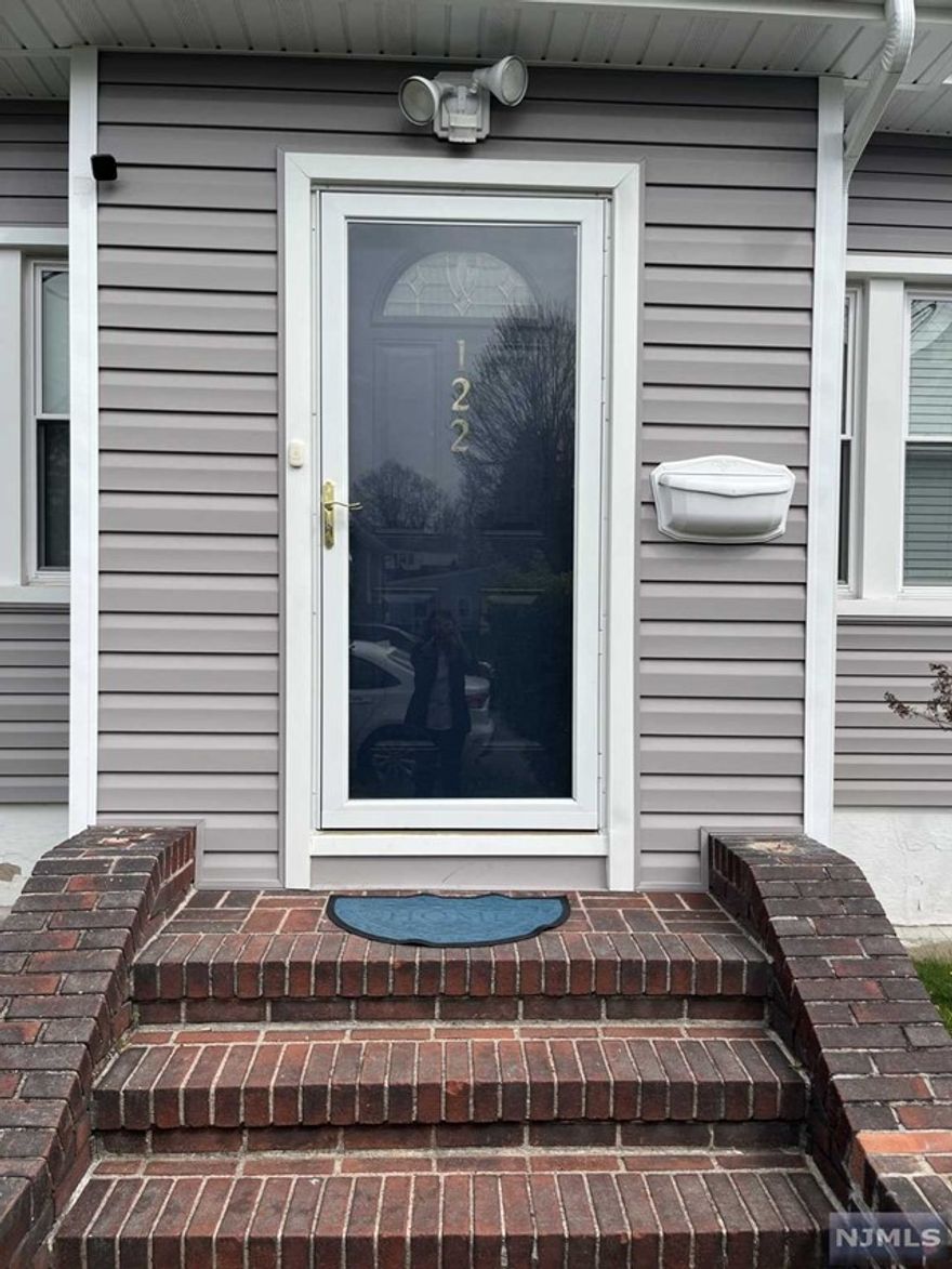 Great location. Spacious and bright one bedroom apartment with separate entrance located on the second floor . This one bedroom apartment was recently painted with new flooring and all new windows, large eat in kitchen, 3 large closets. Heat, electric and hot water included in the rent. Close to buses, major transportation and shopping.