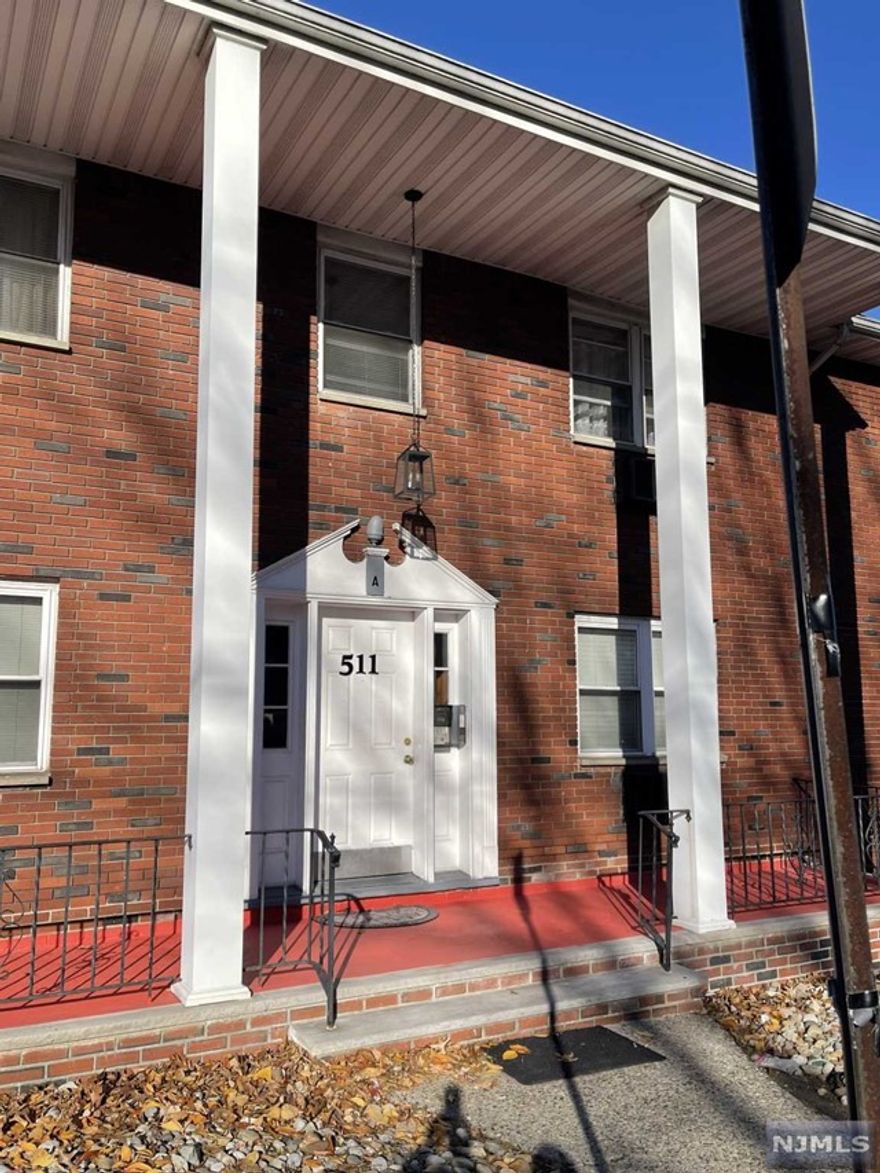 ONE BEDROOM GARDEN APARTMENT WITH HARDWOOD FLOORS AND FRESHLY PAINTED LOCATED IN BORDER WITH NUTLEY ON FRANKLIN AVE CLOSE TO EVERYTHING SHOPPING CENTERS, FAST FOOD,PARKS AND BUS STOP IN FRONT OF BUILDING THIS SECOND FLOOR UNIT FEATURES HEATING, HOT & COLD WATER,COOKING GAS AND NR 1 PARKING SPOT INCLUDED