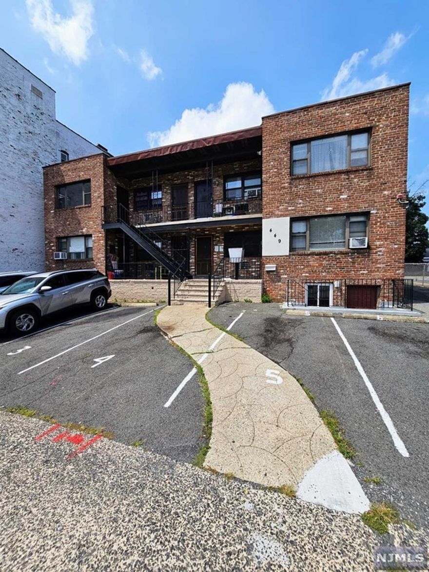 Renovated and Updated One bedroom Unit , 2nd Floor, next to Bus stop to Manhattan, Newark Penn Station, Rutgers University Campuses Included 1 Car Parking.