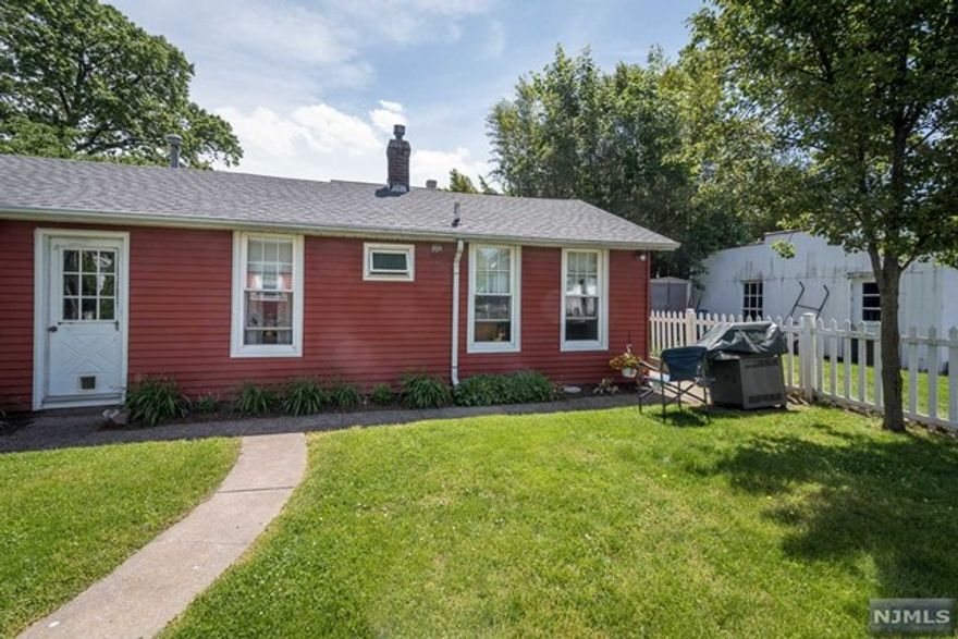 COME SEE THIS WONDERFUL UNIQUE RENTAL! FINISHED BACKHOUSE BEHIND A 2 FAMILY HOME! THIS COZY FRESHLY PAINTED WITH NEW FLOORS 1 BEDROOM APARTMENT HAS THE PERFECT PRIVACY! CLOSE TO EVERYTHING, INCLUDING TRANSPORTATION TO NYC! NO SMOKING AND NO PETS. ALL APPLICATIONS REQUIRE CREDIT CHECK AND EMPLOYMENT VERIFICATION. CALL TODAY, THIS WONT LAST!