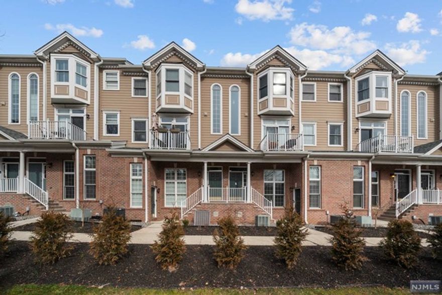 Welcome home to this gorgeous, sun drenched 3 Bedroom / 2.5 Bathroom Delaware model townhouse located in highly sought after Jacobs & Bulls Ferry. Stretching across 1,872 SqFt over three floors, this home features hardwood floors, central AC, in-unit laundry, one car garage, and direct NYC / Hudson River views. Main living space includes living room, Chef's kitchen, dining room, half bathroom, laundry, and balcony with direct NYC views. Chef's kitchen features SS appliances, granite countertops, breakfast bar and nook, and custom cabinets. Second floor features spacious Master bedroom with custom walk-in closet and ensuite bathroom, two guest bedrooms, and full bathroom. Completing this home is a lower level with ample storage space and one car garage. Jacobs & Bulls Ferry features shuttle to / from Ferry and Lightrail, two outdoor swimming pools, 24 hour security, and an easy commute to NYC via Ferry, Bus or, Lightrail. Don't miss out on this one!