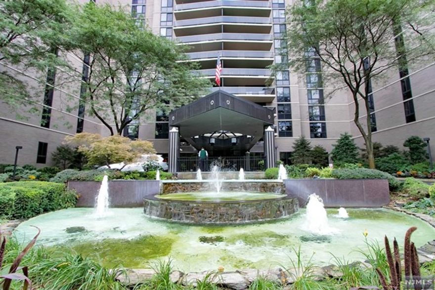 SEE BROCHURE PICTURES VIRTUAL TOUR COMMENTS TO FOLLOW INDOOR DEEDED PKG SPOT 204 ASSIGNED STORAGE 80