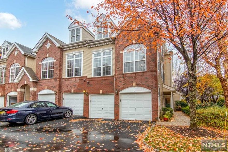 This gorgeous sunlit Berkley model END UNIT(largest in the complex) in Riverwalk II is in an excellent location!! This open concept kitchen w SS appliances leads to LR with high ceilings, tons of large windows and lots of natural light. There is also a DR & powder room on this floor. Proceed upstairs to explore the THREE (3) spacious bedrooms, 2 full baths, W/D & linen closet. The main bedroom is massive, ensuite w dual sink, jacuzzi tub, shower stall and a large walk in closet and a balcony. The 2nd bedroom is very large as well and 3rd bedroom nice size! Wood flooring throughout. Excellent location within the community. Steps to NYC bus, Target, restaurants and more!! This home will not last!! Agent Remarks: HOA $300/month + $40 assessment until 8/2023 for paving & roofs = $340/month - call HOA for more details