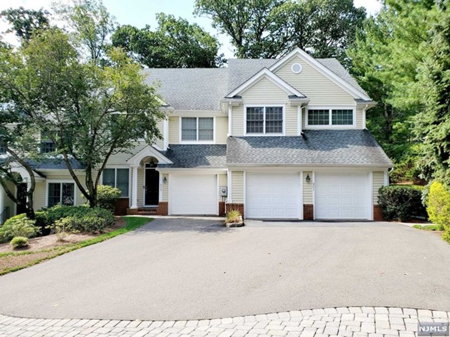 ***Highest Best by Monday 1pm. Plz submit offers with signed sellers disclosure, POF(cash offer) or Pre-apvl (for Mtg), indicate appraisal/inspection contingency waive or not, buyer attorney info w/email.*** Great End Unit w. 2 garages with separate remotes & 4 car driveway in prestigious townhouse "Barrister Farms" with 3 BR and 2.5 BTH. A private entrance leads to center hall towards huge living room with fireplace. Very quiet and private. Kitchen is separated from the living room with own dining & powder rm. Two garage directly connected to kitchen area. Living room has an extra door to a secluded tree lined patio. Lots of closets, recessed lights, 2nd Floor consists of huge Primary BR suite WIC with stall shower & separate jetted tub. Two more BRs and hall Bathroom with shower-over-tub, double vanity. High ceiling basement for storage and potential improvement. Enjoy Wyckoff's highly rated school and the relief from landscaping, snowplowing and exterior maintenance.