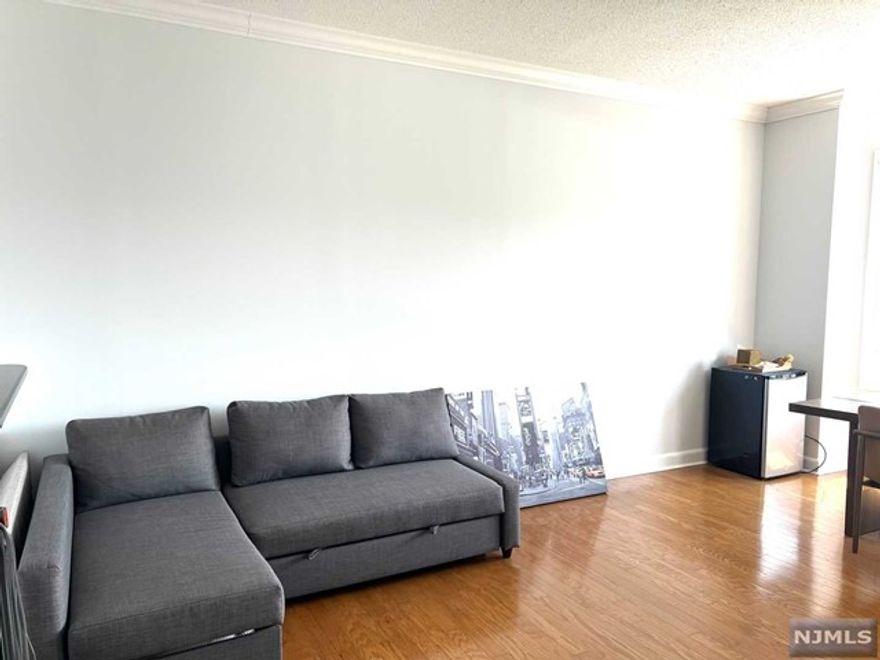 Prestigious City Place Condo for rent. Located on Penthouse level facing South with a full panoramic views of NYC and Hudson River. Fully upgraded home with 10 foot high ceilings offers a loft style living. Hardwood flooring, Granite open counter tops, Stainless steel appliances, Marble bathroom with Jacuzzi, Hugh walk in closet, Balcony. Location is best for NYC communter.