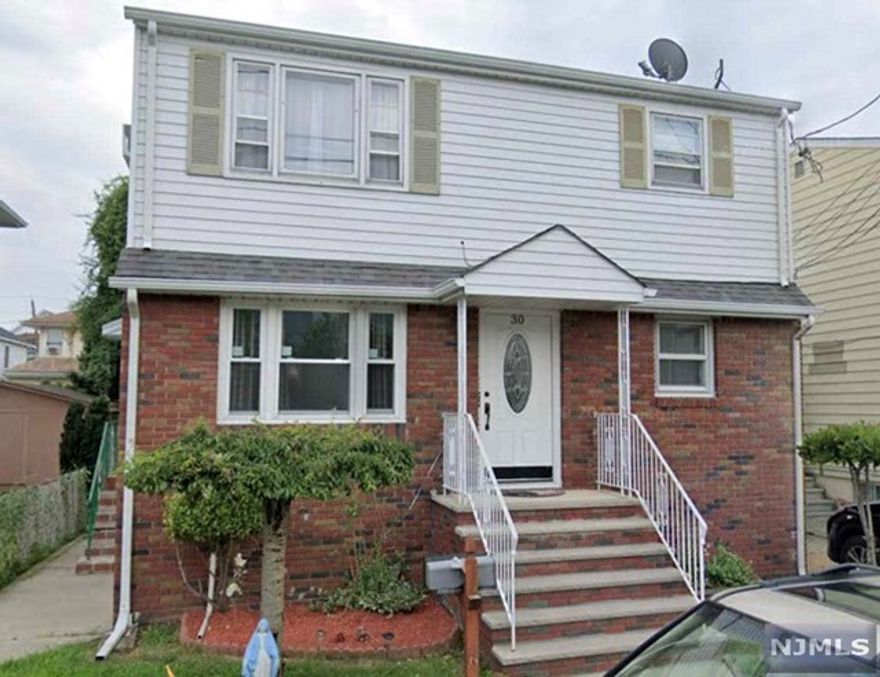 VERY WELL MAINTAINED 2 FAMILY HOME IN A GREAT AREA OF LODI SECOND FLOOR IS AVAILABLE FOR RENT AND FEATURES 2 BEDROOMS, 1 bath, living room, dinning, kitchen THIS HOME IS LOCATED ON A DEAD END NEAR MAJOR HIGHWAYS,TRAINS,BUSES,SCHOOL,PARKS AND SHOPPING. AVAILABLE ON 10/15/2021.NO PETS, NP BAD CREDITS, NO EVICTION HISTORY, GOOD CREDITS.