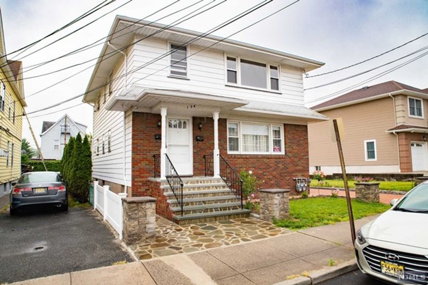 This amazing rental is the perfect place to call home!! Gleaming hardwood floors, bonus room, amazing location! It will not last!! Come and see it today!!