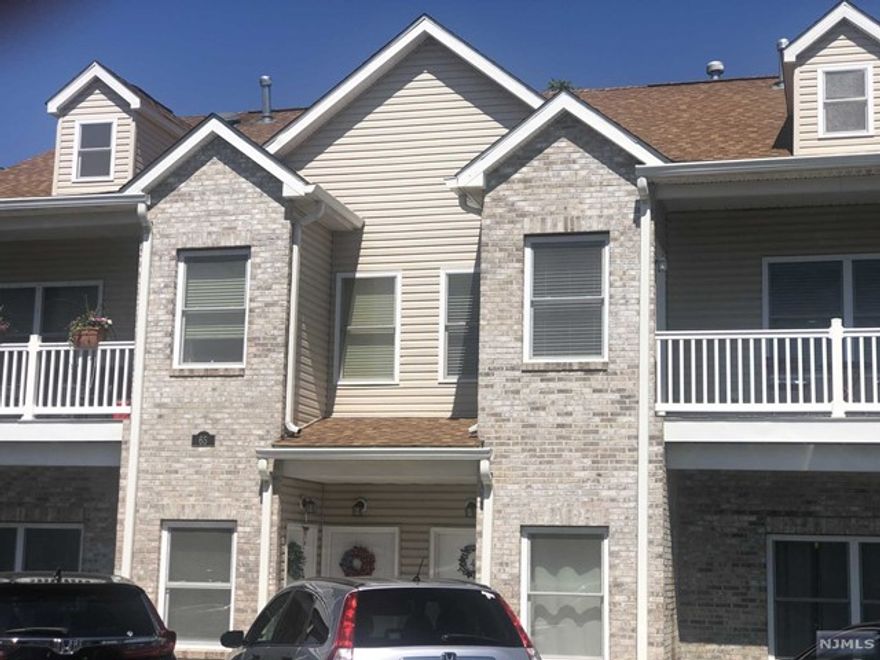 Five years old condo in excelente conditions on a growing floors . Granite countertops central air and heat one assigned parking spot at your front door and one additional parking for guests. Vacant at the moment ready to move in. Outdoor area for your BBQ!!