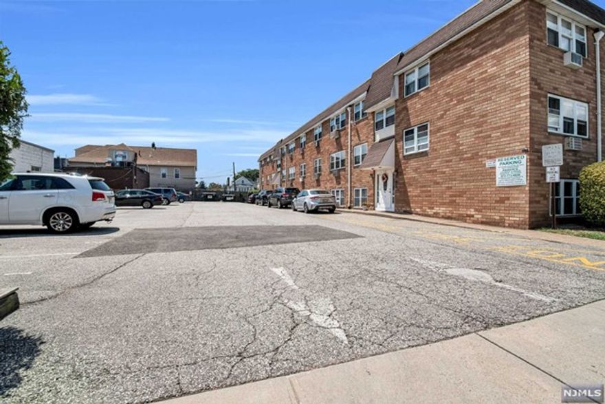 Beautiful condo in the Passaic Park area, featuring 2 bedroom, living room, dining room kitchen and bath. Hardwood floors throughout, stainless steel appliances, marble countertops, plenty of closets and storage. Laundry are in the building and covered parking for 1 car. Conveniently located near public transportation and shopping areas. Renovated in 2017