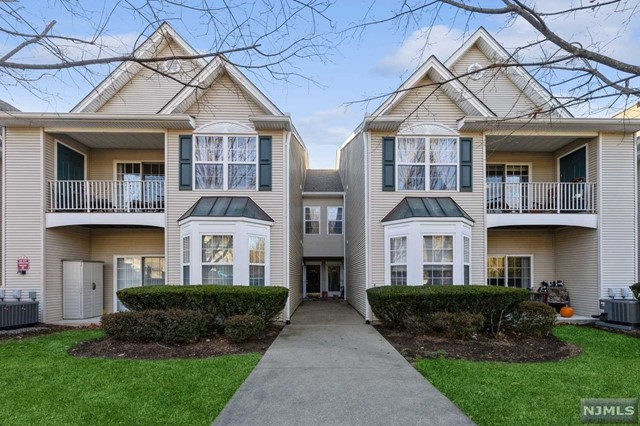 MLS: 24038994
