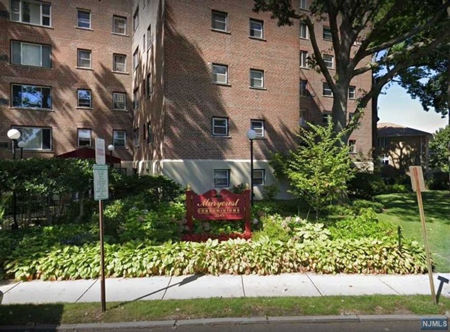 Welcome to Marycrest Condominiums! This inviting 1-bedroom, 1-bathroom unit features a well-planned layout with seamless flow and ample natural light. The pet-friendly environment, convenient elevator access, and on-site laundry facility add to the ease and comfort of living. Low maintenance fees cover heat, hot water, and include one outdoor parking space. Situated close to shopping, transportation, and top-rated schools. This unit is being sold as-is bring your personal touch and make it your own today!