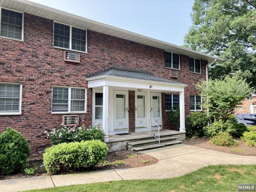 2 BR, 1 bath first floor apt! Sunny end unit is in move in condition, w/New stainless steel ref & stove. Bright living room, dining area & bedrooms offer glistening hardwood floors, 2 wall ac units, window blinds & ceiling fan. Unit has been painted & will be professionally cleaned to include bathroom calking & regrouting. One assigned parking space, as well as street & guest parking. Rent includes: HW/BB/Gas heat, hot & cold water, gas for cooking, snow removal & parking lot/yard maintenance. No smoking and no pets! Card operated laundry room & storage unit in the rear basement. Tenant application, credit check through NTN, last 2 mos. bank statements, last 2 mos. pay stubs required. Also required: a one year lease, 1 month security, 1 month Realtor fee & $ 675 non refundable fee for paint & refurbishing at end of tenancy. Upon ten. accepted, nonrefundable bank check made to order of Judith Jakaitis for $300 will be due & applied to Sec. at lease signing.