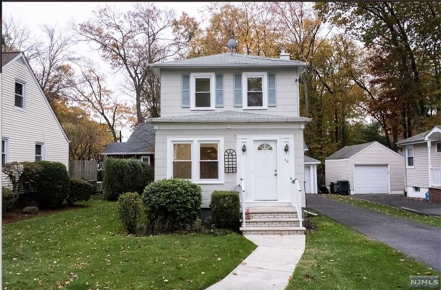 Introduced by Forever Home Group! Nestled in the charming community of River Edge, this brand-new listing is a true gem. Boasting 3 bedrooms and 1.5 bathrooms, this residence offers both comfort and convenience. This home is its proximity to a beautiful Veteran's Memorial park, providing a serene retreat just a short stroll away. Additionally, families will appreciate the easy access to schools of all grades, ensuring a seamless educational experience for children of any age.This home is situated within a highly regarded school district, making it an ideal choice for families seeking a top-notch educational environment. Don't miss the opportunity to experience the warmth and potential this home has to offer. Schedule a visit today, and you'll quickly discover why this property is the perfect place for your family to create lasting memories.