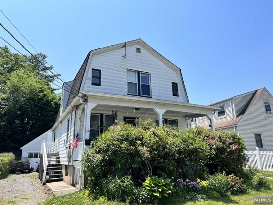 Welcome to this charming 2nd floor apartment with two bedrooms, a full bath, a cozy living room, and an inviting eat-in kitchen. Located in a great area close to shopping and Hawthorne Goffle Brook Park. No pets or smoking allowed. It's the perfect place to call home!