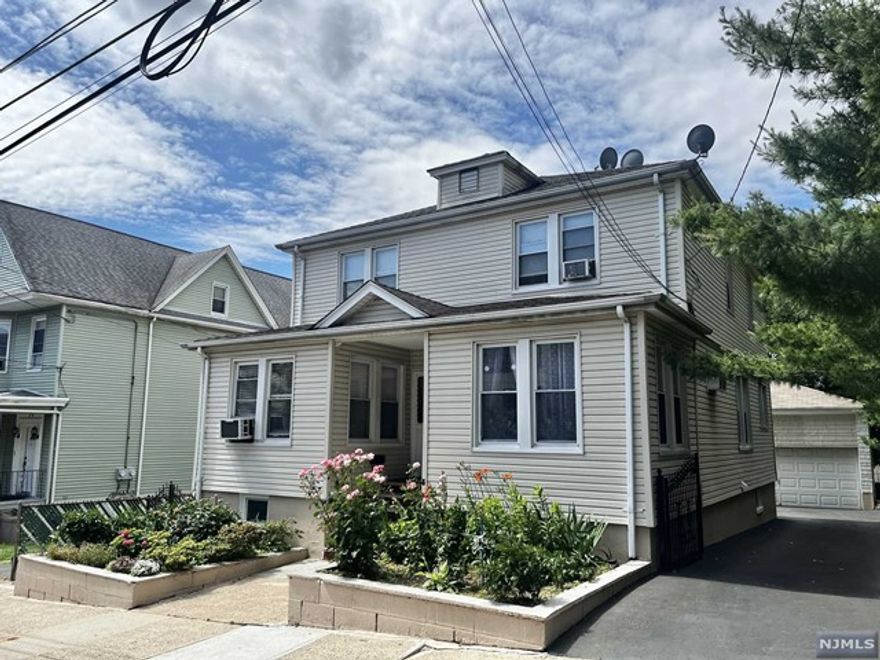 *** Commuter's Dream *** Conveniently located just 2 minutes from Boulevard East and George Road this beautiful 3 bedroom home offers easy access to transportation options by bus, ferry or car. Generously-sized living room is perfect for relaxation and entertainment, while the adjacent formal dining room provides space for family meals or hosting guests. Extra den/office space, and elegant hardwood floors throughout. Other features include a full unfinished basement for storage and washer dryer area . Enjoy the convenience of nearby schools, shopping centers, restaurants, and parks. All utilities are paid by the tenant except cold water. The walls will be professionally painted prior to moving in.