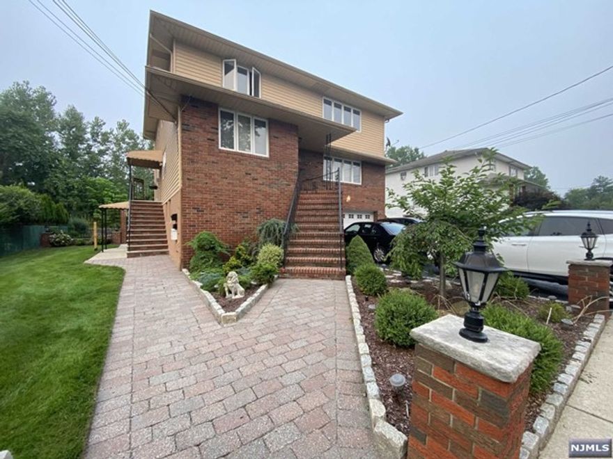 Electricity and Hot water Included in Rent...Spacious 2nd FLOOR apartment with own entrance for rent in 2 family house on dead-end street - features 3 Spacious Bedrooms, 1 Full Bathroom, Large living room, Dining room and Kitchen, separate private entrance with 2 driveway parking spaces. Close to schools, parks, shopping, highways and commute to NYC...no pets...no laundry....no backyard use...will not last