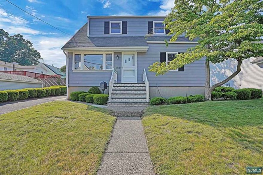 Completely renovated Cape Cod for rent in Rutherford. Home features four bedrooms and two full bathrooms, all with H/W floors. First floor has open floor plan w/ Living Room / Dining Area. The gourmet kitchen has S/S appliances, large island and stone counters. Large private backyard for entertaining. Driveway for two cars. Conveniently located to NYC Bus, Trains and Highway Transportation. Rutherford offers a wonderful downtown, filled with great restaurants and shops.