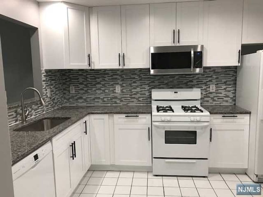 BEAUTIFUL TOWNHOUSE IN FOXWOOD ESTATES. ENTIRE HOUSE HADWOOD FLOORS, BRAND NEW KITCHEN AND BATHROOMS. CONVENIENTLY LOCATE NEAR SCHOOLS. SHOPPING PLAZA, PARK AND BANKS. EXCELLENT AWARD WINNING SCHOOLS. OWNERS HAS NJ REAL ESTAE LICENSE. TENANT PAYS LEASE PROCESSING FEE $500 TO THE MANAGEMENT COMPANY.