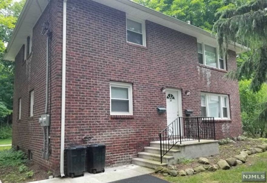 Fully renovated in 2017 approx 1,000 sq. ft. 1st floor apartment. Central air, granite, ss appliances, hardwood floors, laundry hookups, a lot of storage, 2 off street parking spots. Great town, close to amazing schools, .3 Miles to train station, close to restaurants, houses of worship. .1 Miles from Police station. No smoking and no pets, do not ask. Interview and NTN Credit check required. Owner Related to Listing Agent
