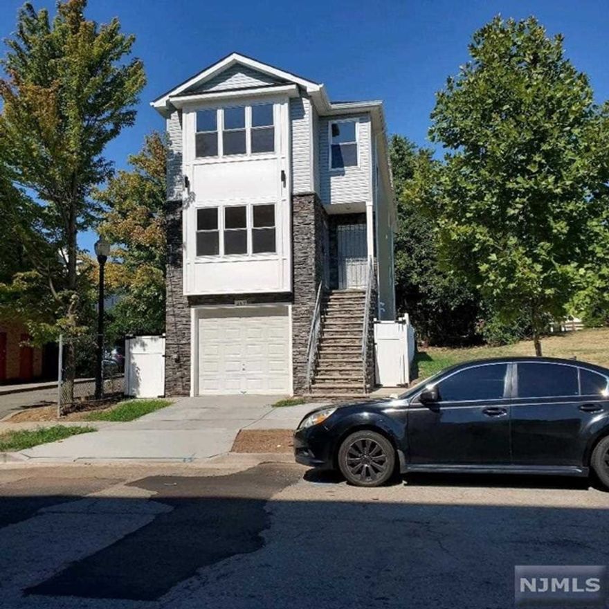 BRAND NEW Construction! This Beautiful Top Unit features 3 Beds, including Primary In-suite, 2 Full Baths, Custom Kitchen Cabinets with a large Center Island, Stainless Steel Appliances including Refrigerator along with Laundry Hookups in unit. This open floor concept has recess lighting Hardwood Floors throughout, Central Heating & Cooling with quality finishes. Quick access to major highways I-280, GS Parkway, I-78, I-95 within minutes. Tenant(s) can utilize the free street parking in this a quiet residential neighborhood! Tenant(s) responsible for all utilities except cold water. 1 Month Rent & Security. Tenant Pays Commission.